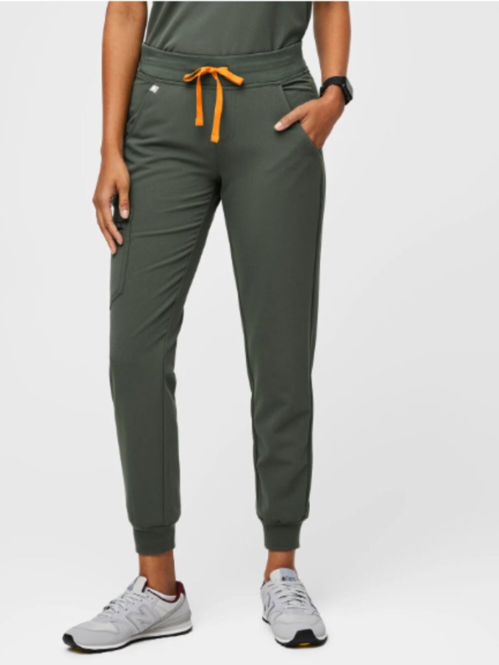 Figs Zamora Jogger in Moss